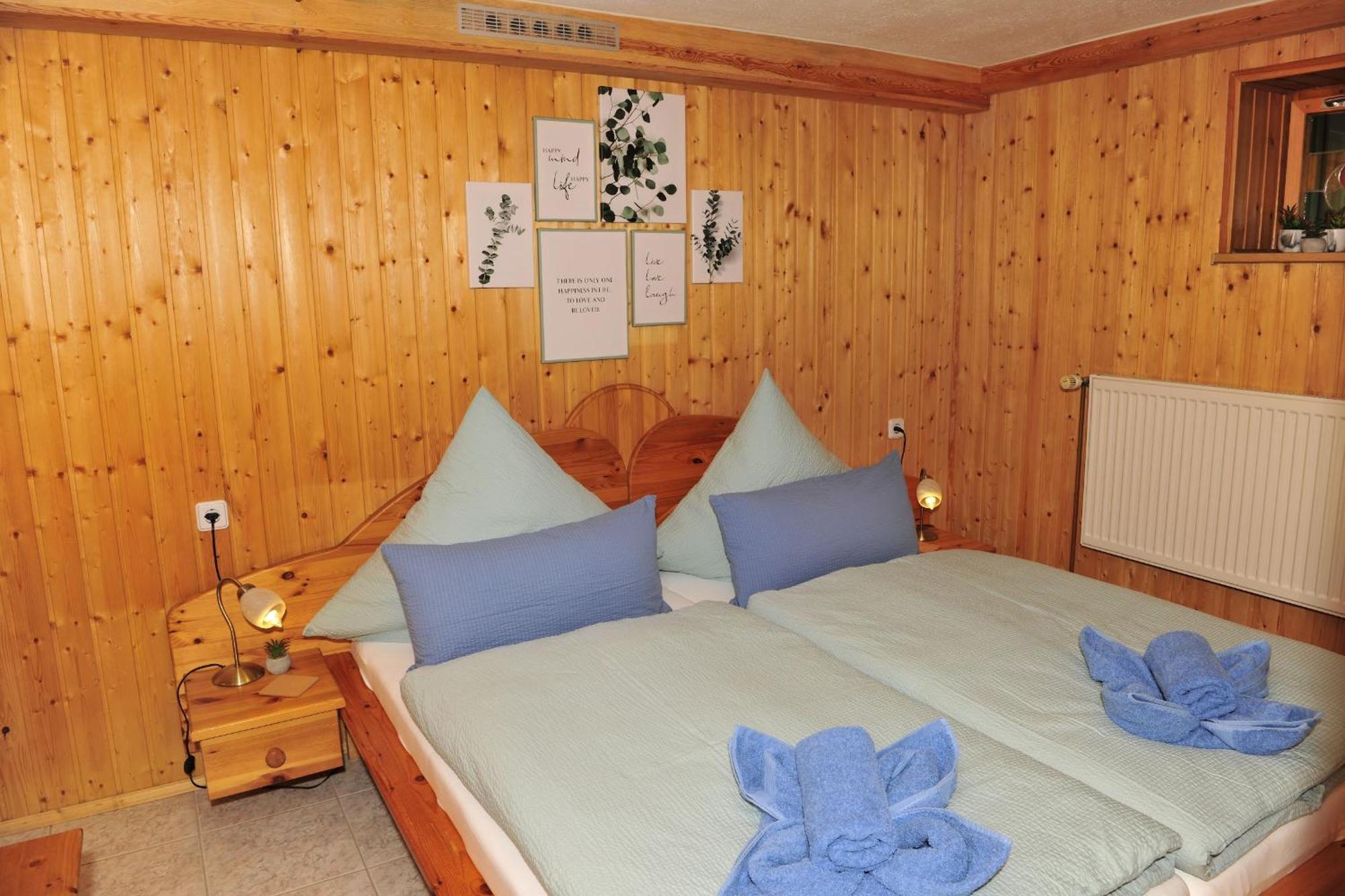 Schönheide Exklusives Ferienhaus "Waldzauber" Ruhe Und Natur Pur Am Waldrand Geniessen מראה חיצוני תמונה